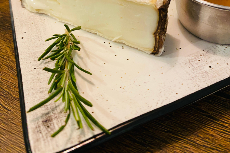 Nice: Natural Wine & Farm Cheese Food Tasting in the Libération district Nice: Natural Wine & Farm Cheese Tasting in the Libération district