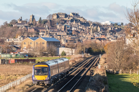 Stirling Castle & Old Town Tour by Train – Tickets Included