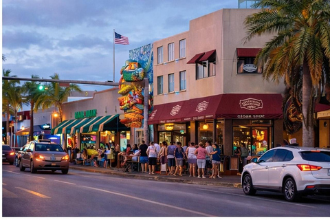Miami: Little Havana After Dark Walking Tour with Drinks
