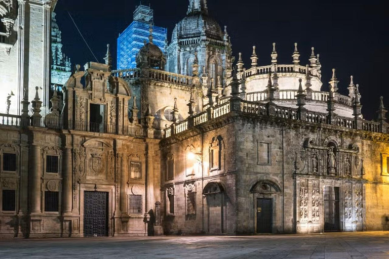From Lisbon: Santiago de Compostela Day Trip with Fatima