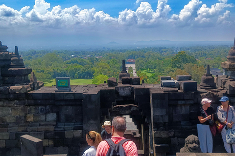 Yogyakarta: Borobudur & Prambanan Tour with structure Access Yogyakarta: Borobudur & Prambanan Tour with Temple Access
