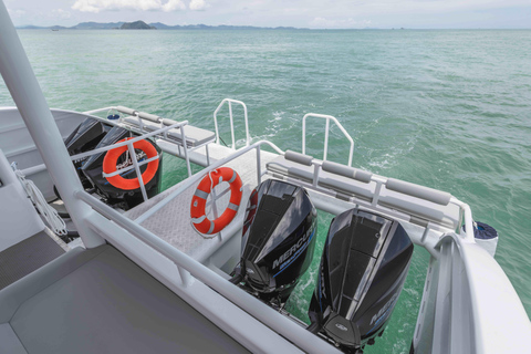 Phuket: Excursión a las Islas Similan en Catamarán Premium Speed