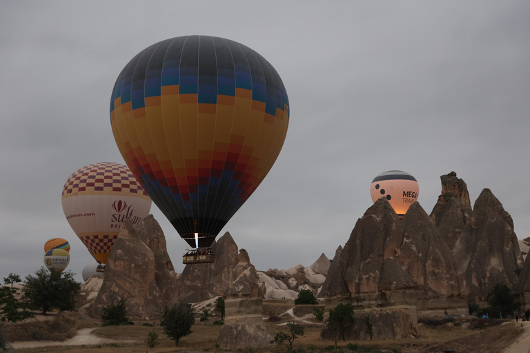 Goreme : vol en montgolfière au lever du soleil avec certificat de volVol en montgolfière à Goreme au lever du soleil