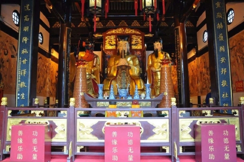 Shanghai: Yu Garden and City God Temple Private Walking Tour Tour with Soup Dumplings and Hotel Pickup