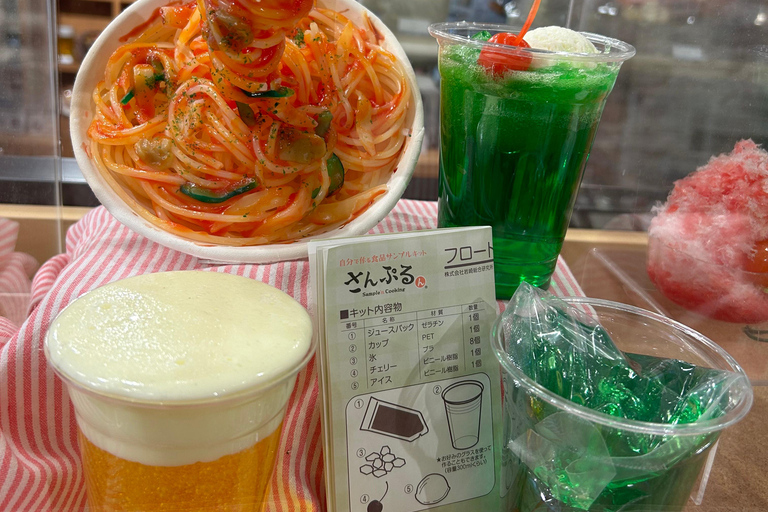 Walking tour of Tokyo&#039;s best food-related shopping streets.