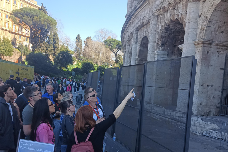 Rome : Visite à pied du Colisée, du Palatin et du Forum romainVisite de groupe en Allemagne