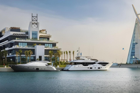 Tour privado de día completo por Yeda: de Al Balad a la CornicheExcursión privada de día completo a Yeda: de Al Balad a la Corniche