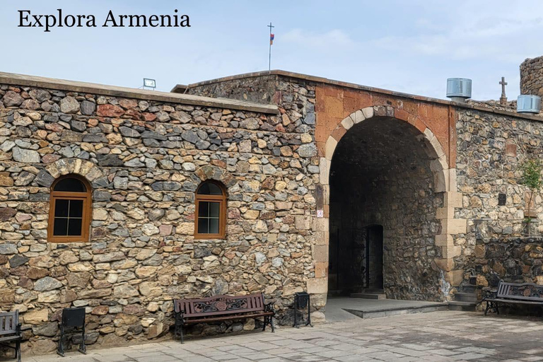 Viagem particular de 1 dia para os Patrimônios Mundiais da UnescoPasseio particular de um dia a Khor Virap, Etchmiadzin e Zvartnots