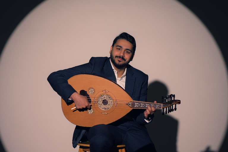 Jeddah: Al-Balad Guided Walking Tour with Tea & Music