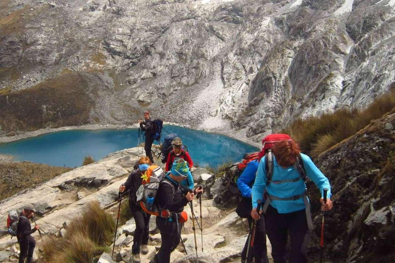 Huaraz : Trekking Santa Cruz-Llanganuco 4Jours /3 Nuits