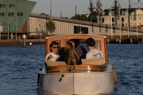 Amsterdam: Hidden Gems Canal Cruise Small Group Shared - Hidden Gems Canal Cruise