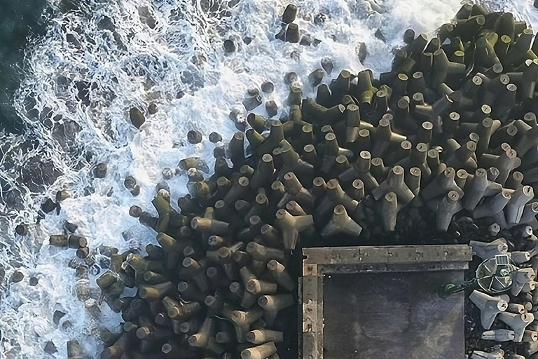 Yogyakarta: Menoreh, Chicken Church, Mudal & Glagah Day Trip