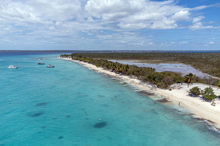 Punta Cana: Private Catalina Island Snorkeling Trip with