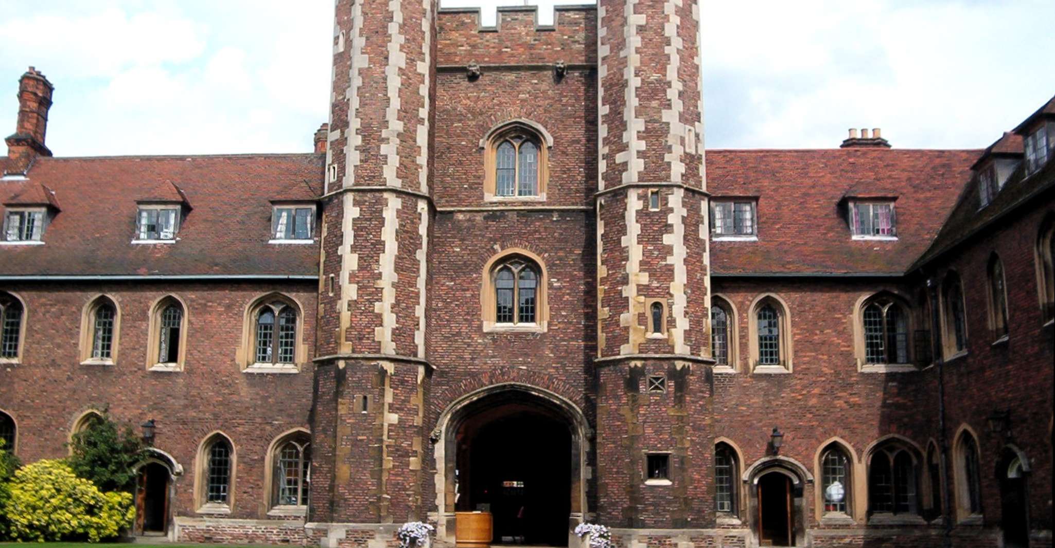 Cambridge, Guided Historic Walking Tour - Housity