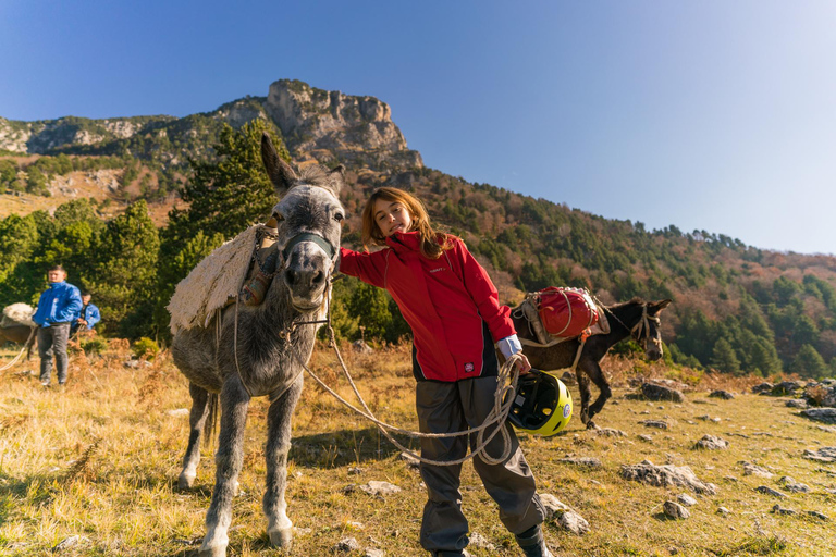 بيرات: مغامرة تخييم في جبل تومور لمدة 3 أيام