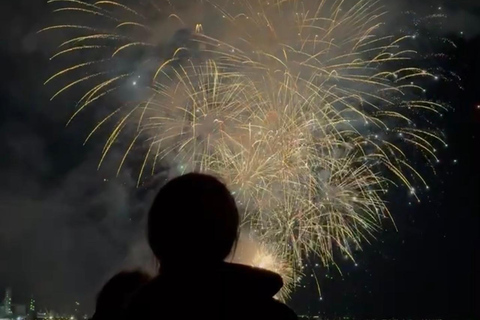 Quebec City: Guided Zodiac Night Tour & Fireworks show