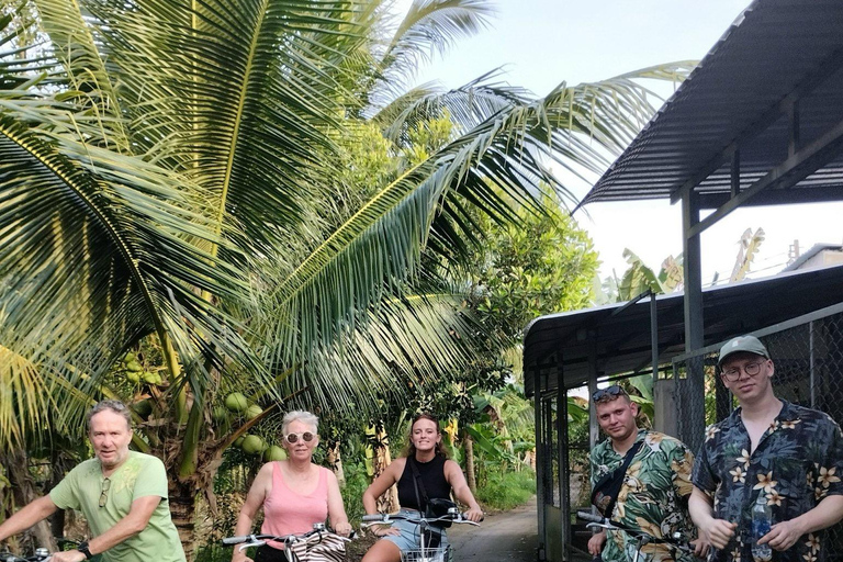 Ho Chi Minh: Can Tho Floating Market &amp; Bike Tour in ruralSmall group Floating Market and Bike Tour from Ho Chi Minh