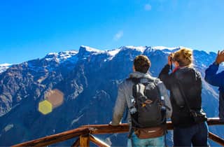 Ab Arequipa: Ganztagestour durch den Colca Canyon mit Guide und Mahlzeiten