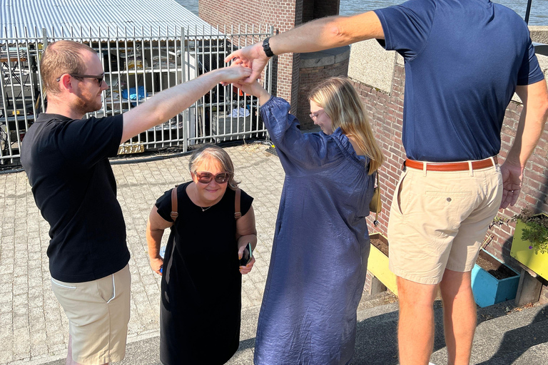 Rotterdam: Team Up for a Playful Tour of Rotterdam Rotterdam: Team Up for a Playful Tour of Rotterdam