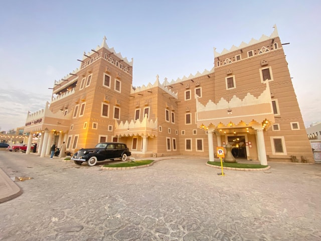 Riyadh: Cultural Dining Experience Rooted in Arabian Heritag
