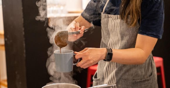 Brügge: Workshop zur Herstellung belgischer Schokolade mit Bierverkostung