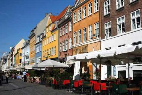 Snaps, Bars en Nachtleven Tour in Kopenhagen Nyhavn2 uur: 5 Snaps &amp; Appetizers-proeverij