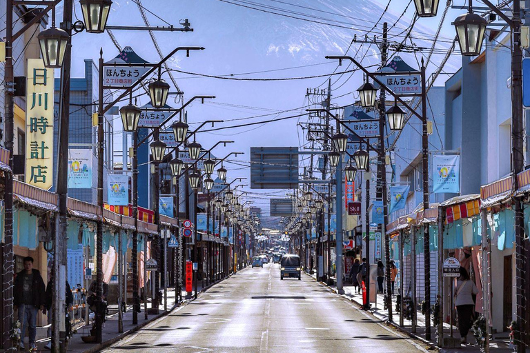 Tokyo - Utflykt Kawaguchisjön, Oshino Hakkai, Fuji utsikt DagsutflyktTokyo Mode Gakuen:8:30AM