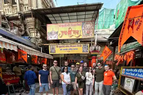 Explore a excursão às cavernas de Elephanta