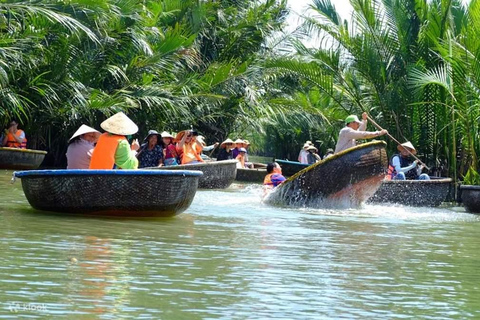 Cam Thanh Bamboe mand boottocht vanuit Hoi AnBamboe mand boottocht