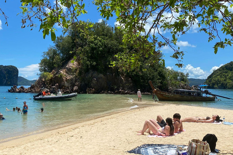 Krabi: Private Luxury Longtail Boat Trip to Hong Islands