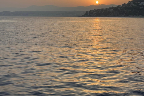 Villefranche-Sur-Mer: Sunset boat tour