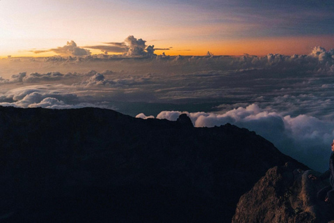 阿邦山徒步旅行阿邦山徒步