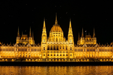 Budapest: cena y crucero por el Danubio con música en vivoCena de 3 platos