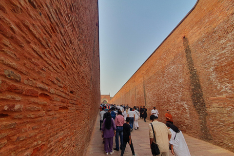 Vanuit Delhi: Taj Mahal Agra-tour op dezelfde dag door Gatimaan ExpressGids voor alle monumenten in Agra