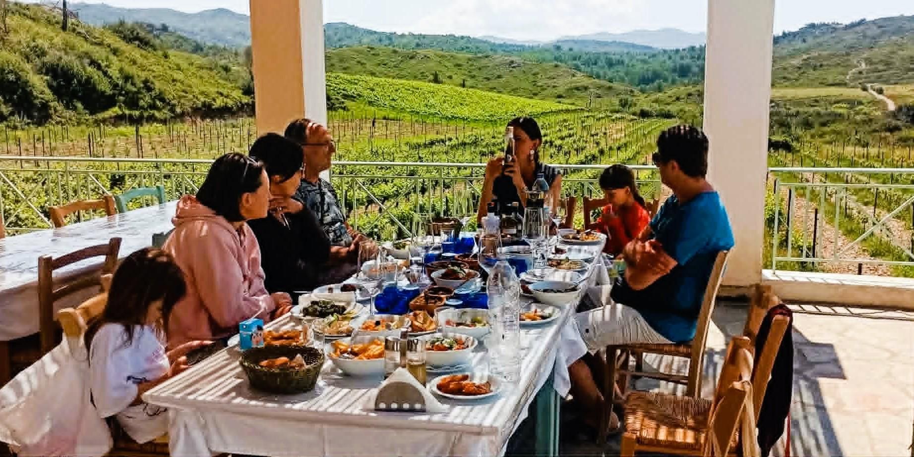 Rhodos: Olivenöl- und Weinprobe mit griechischem 11-Gänge-Mittagessen