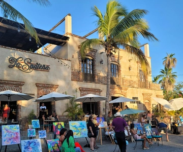 Todos os Santos: Experiência de arte e cultura com um artista mexicano