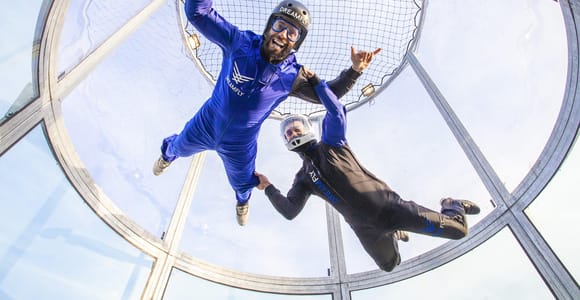 Porto/Maia: Indoor Skydiving Experience
