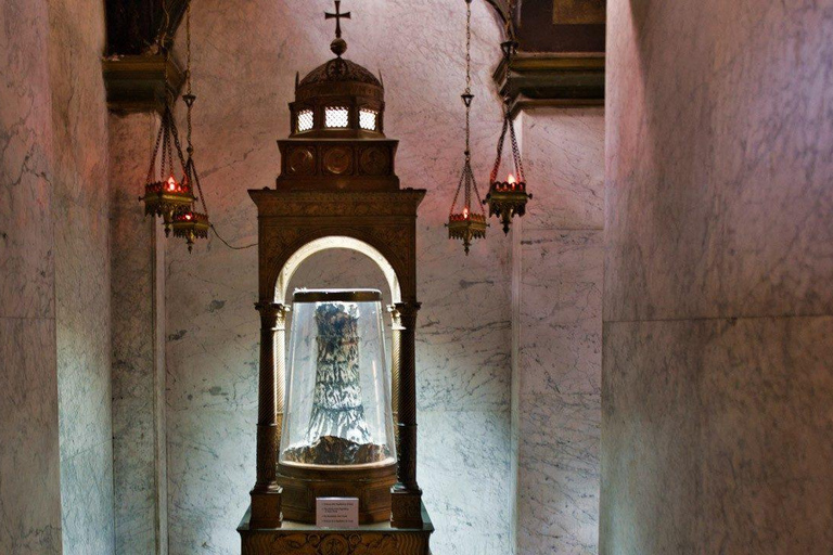 Basilicas, Holy Stairs, and Relics of Christ Jubilee 2025 Holy Doors Tour in Spanish