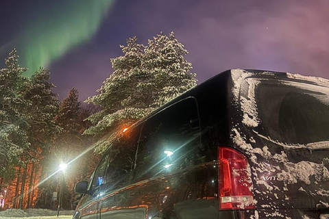 Rovaniemi: Private Airport Transfer with Meet & Greet