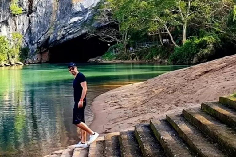 VISITE À LA GROTTE DE PHONG NHA 1 JOURNÉE EN GROUPE AU DÉPART DE HUE