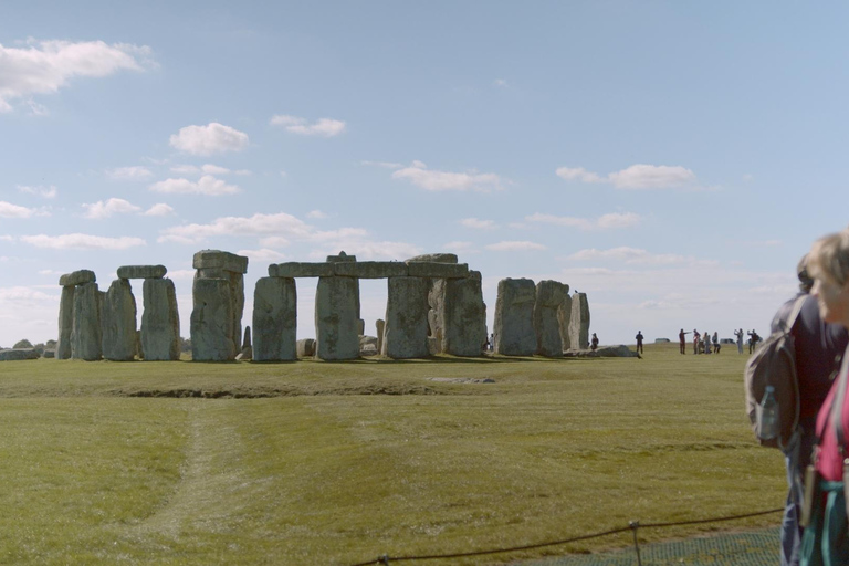 Private Guided Day tour to Stonehenge, Avebury, Silbury Hill