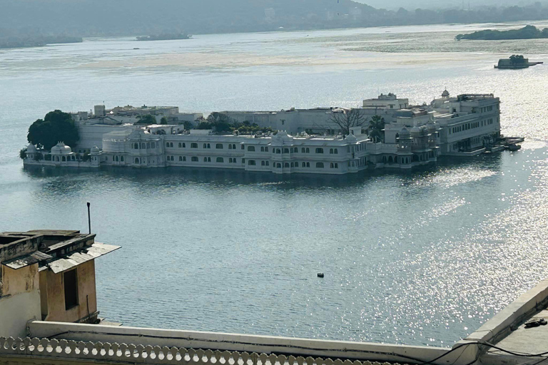 From Delhi: 6 Days Private Golden Triangle with Udaipur Tour With 3 Star Hotel Accommodation