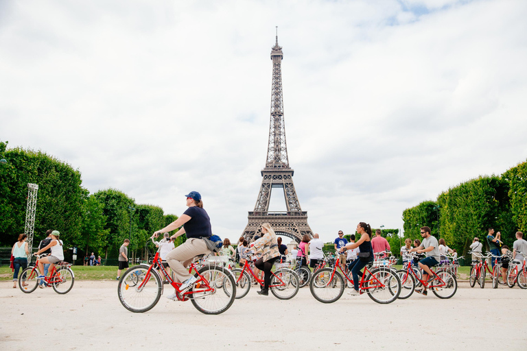 Paris Bike Tour: Eiffel Tower, Place de la Concorde & More Tour in English