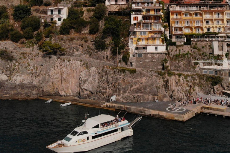 Sorrento: Scenic Ferry Journey Between Sorrento and Positano Positano → Sorrento (One Way)