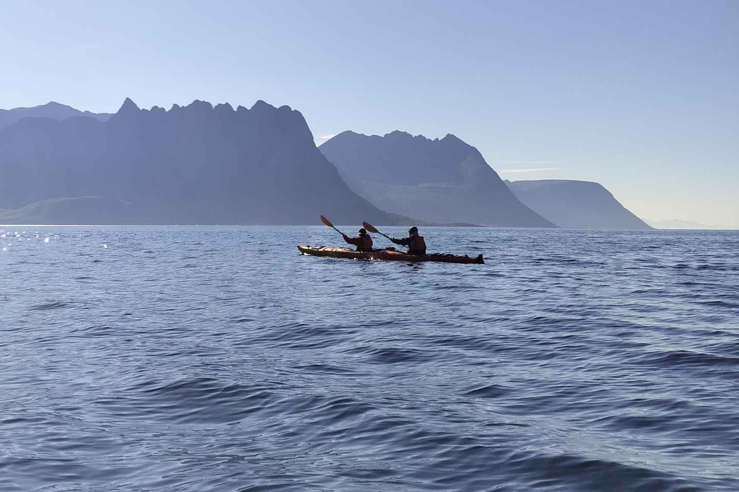 Senja: Guidet Fjord Kayaking in Ånderdalen Nationalpark