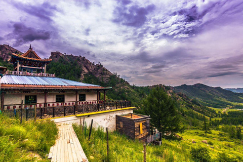 3-Day Tour with Horse Trekking in Terelj National Park