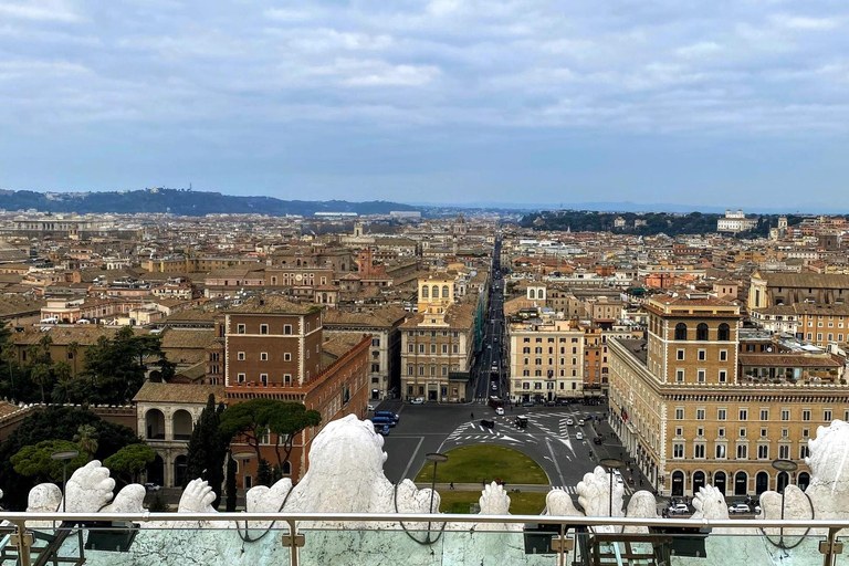 Rzym: Vittoriano z wejściem na dach i Palazzo Venezia z gospodarzem