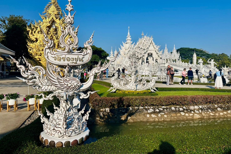 Chiangrai : Half Day Tour 3 Famous Temples / (Private tour)