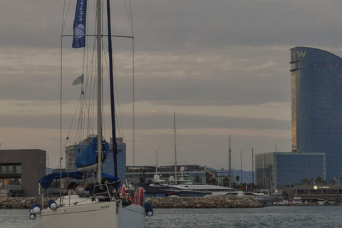 Barcelona: 2H Sailing with Open Bar, Snacks & Swim Stop