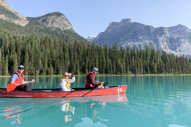Banff: Alpine Lake Canoe Rental with Roundtrip Shuttle